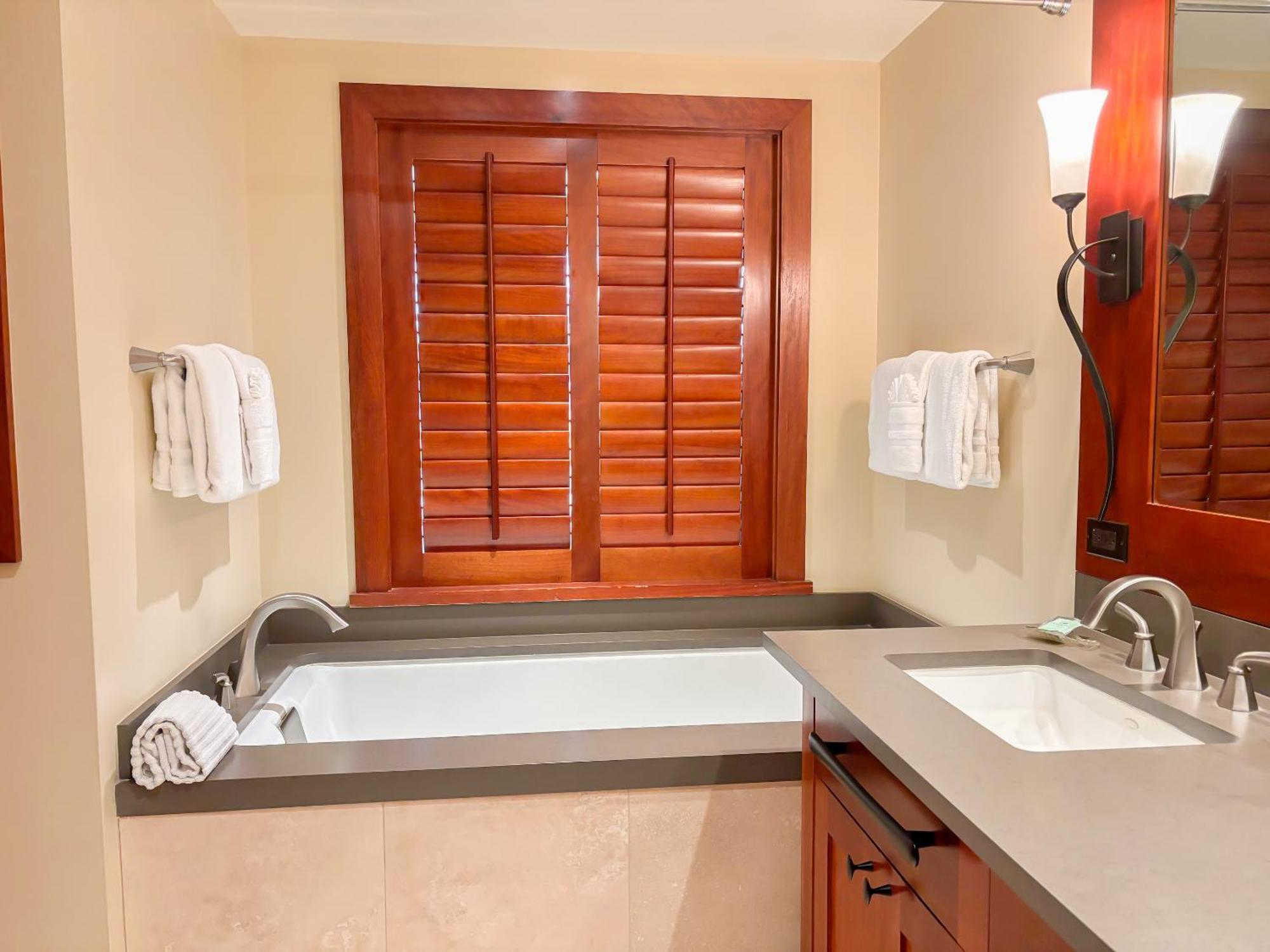 Luxury Pool Front Ko Olina Beach Rental Ground Floor B105 2Br Free Parking Kapolei Buitenkant foto